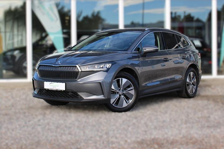 Grå Skoda Enyaq fra 2023