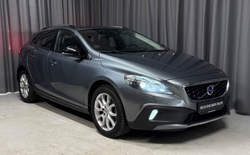 Volvo V40 CC 2,0 D3 150 Momentum