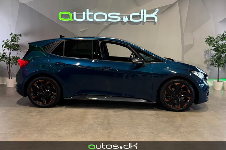 Blå Cupra Born fra 2022