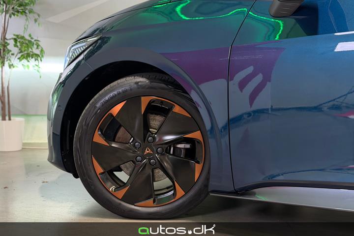 Blå Cupra Born fra 2022