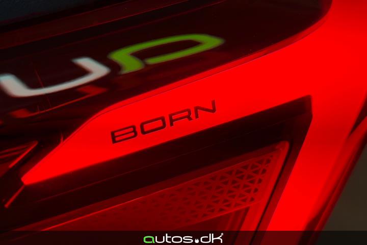 Blå Cupra Born fra 2022