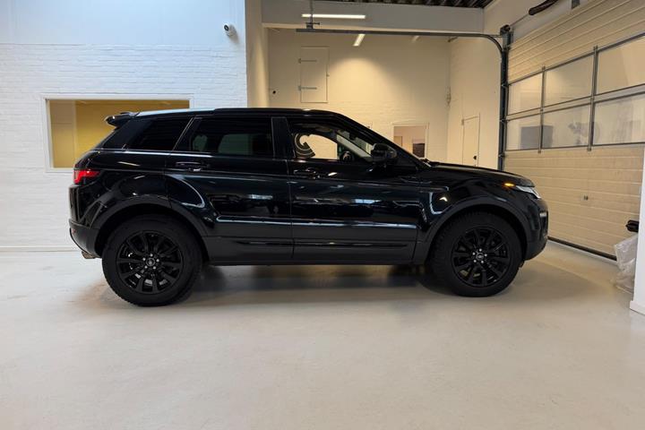 Sort Land Rover Range Rover evoque fra 2018