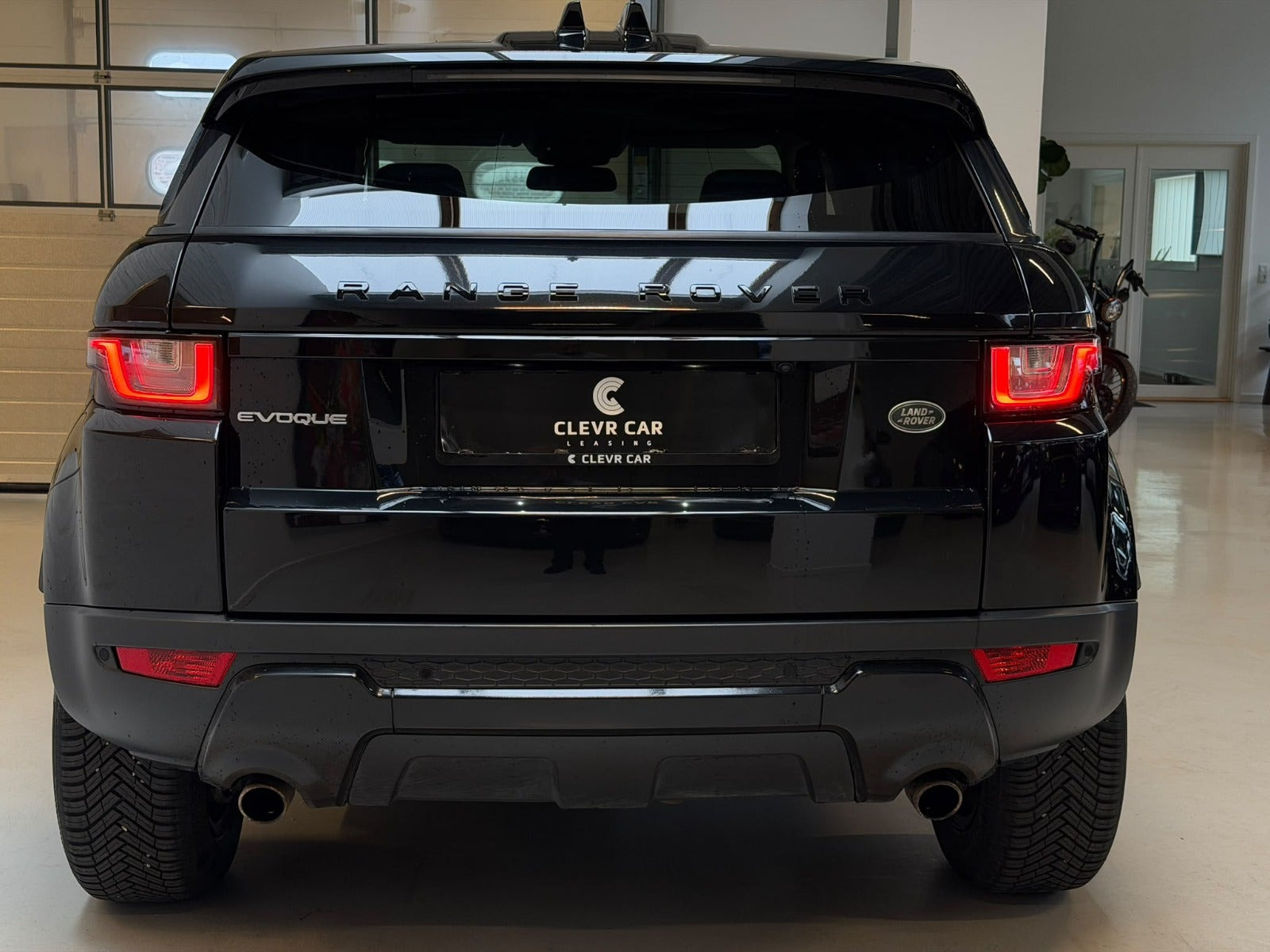 Sort Land Rover Range Rover evoque fra 2018