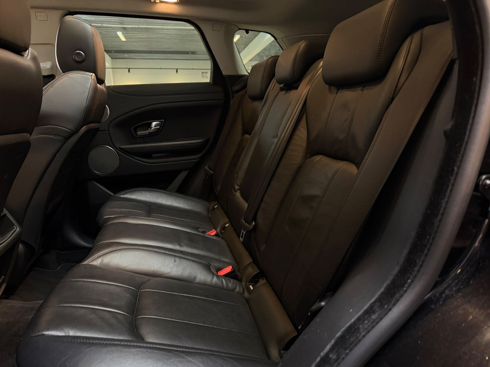 Sort Land Rover Range Rover evoque fra 2018