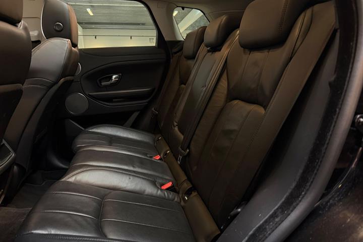 Sort Land Rover Range Rover evoque fra 2018