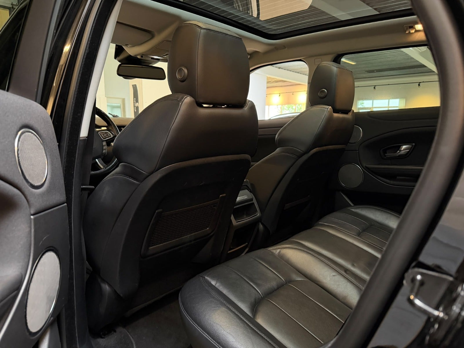 Sort Land Rover Range Rover evoque fra 2018