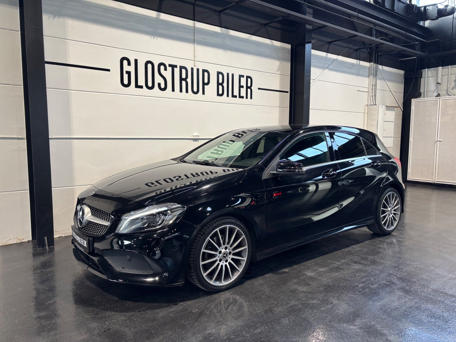 Sort Mercedes A200 fra 2017