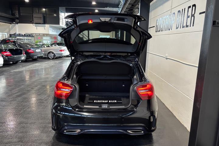 Sort Mercedes A200 fra 2017