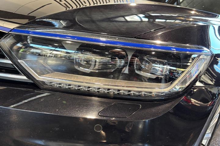 Sort VW Passat fra 2018
