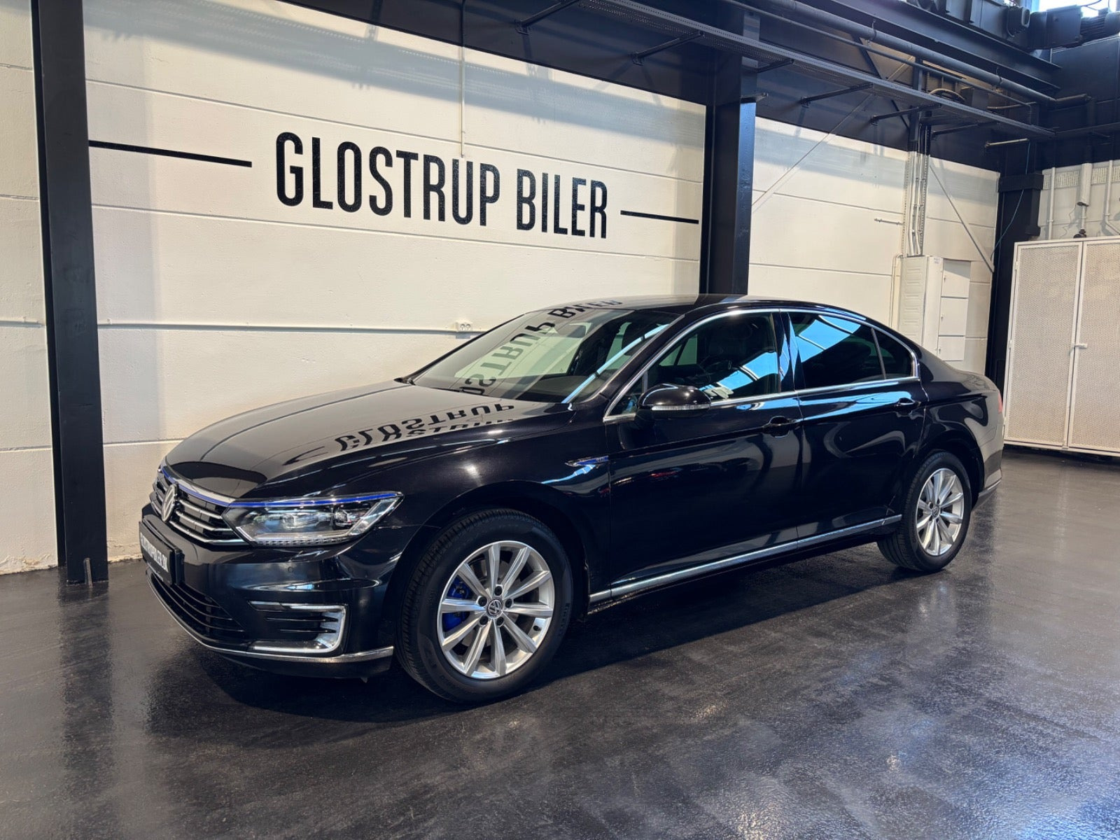 Sort VW Passat fra 2018