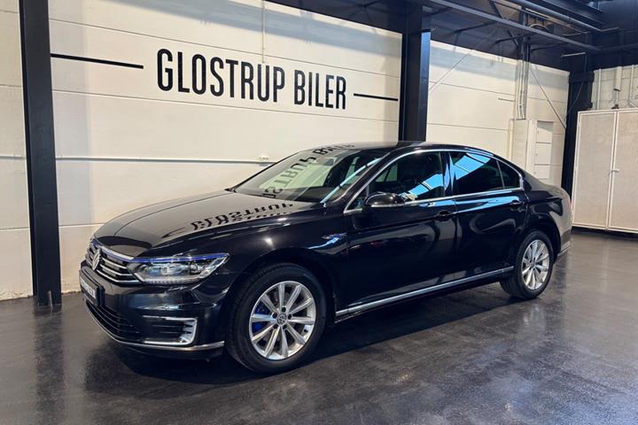 Sort VW Passat fra 2018