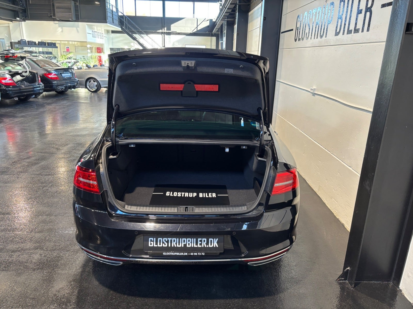 Sort VW Passat fra 2018