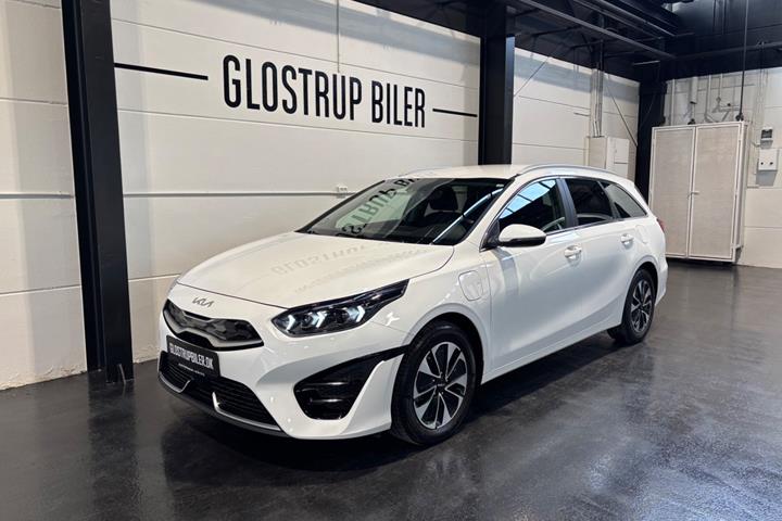 Hvid Kia Ceed fra 2023