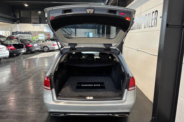 Sølv Mercedes E200 fra 2014