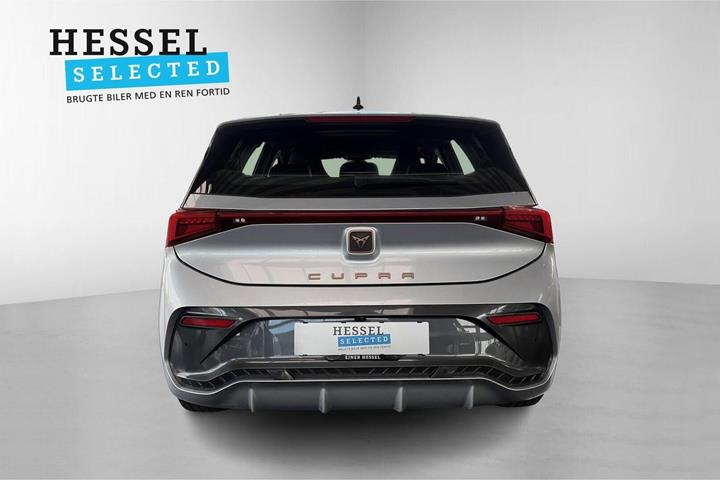 Sølv Cupra Born fra 2023