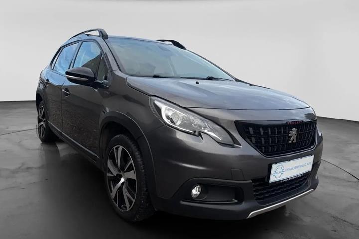 Grå Peugeot 2008 fra 2019