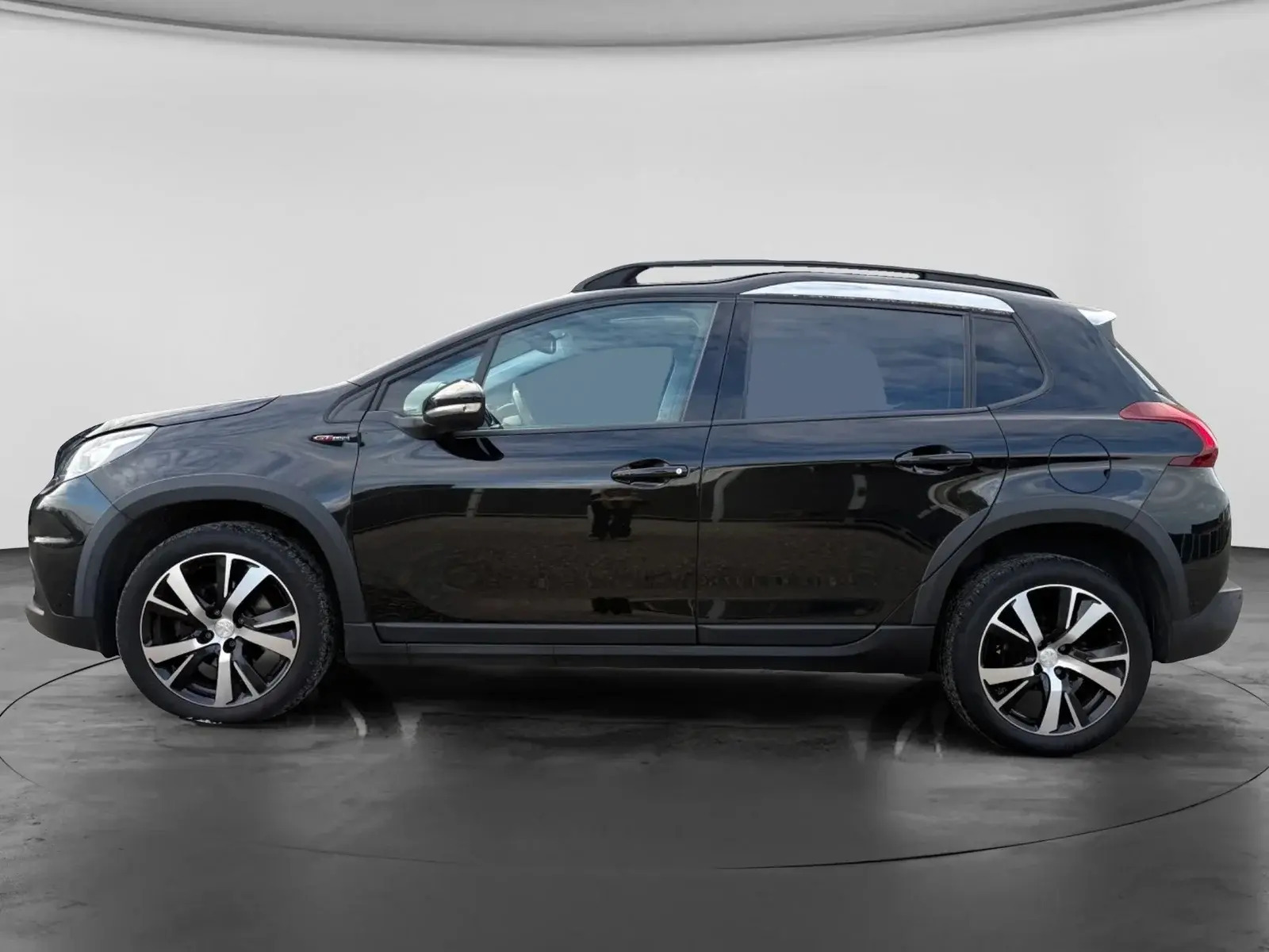 Sort Peugeot 2008 fra 2019