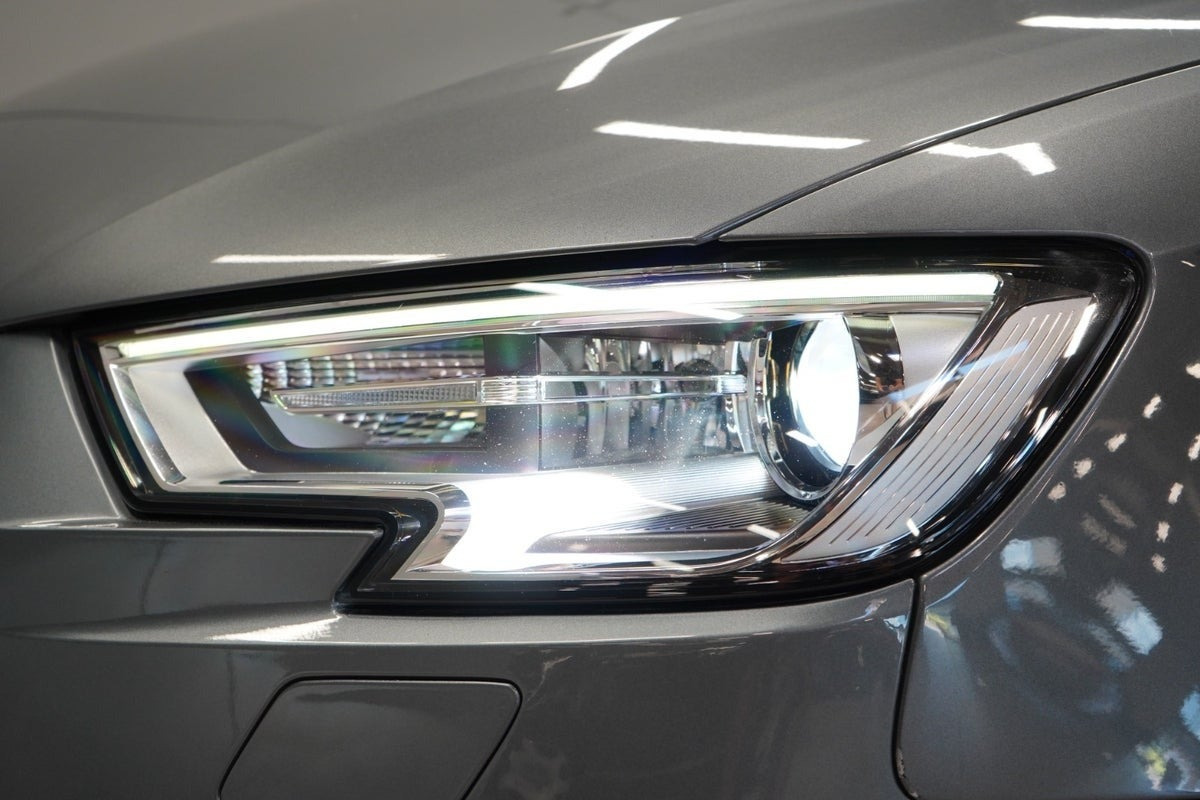 Grå Audi A3 fra 2017