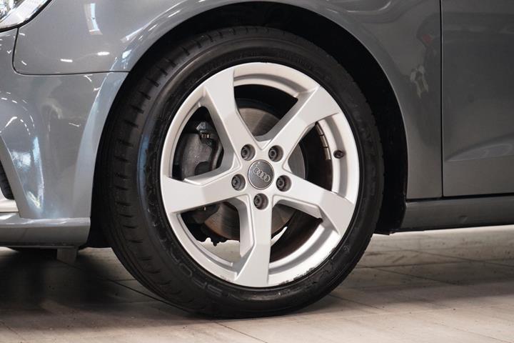 Grå Audi A3 fra 2017