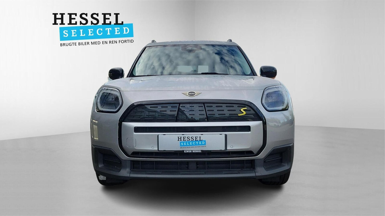 Grå Mini Countryman SE fra 2024
