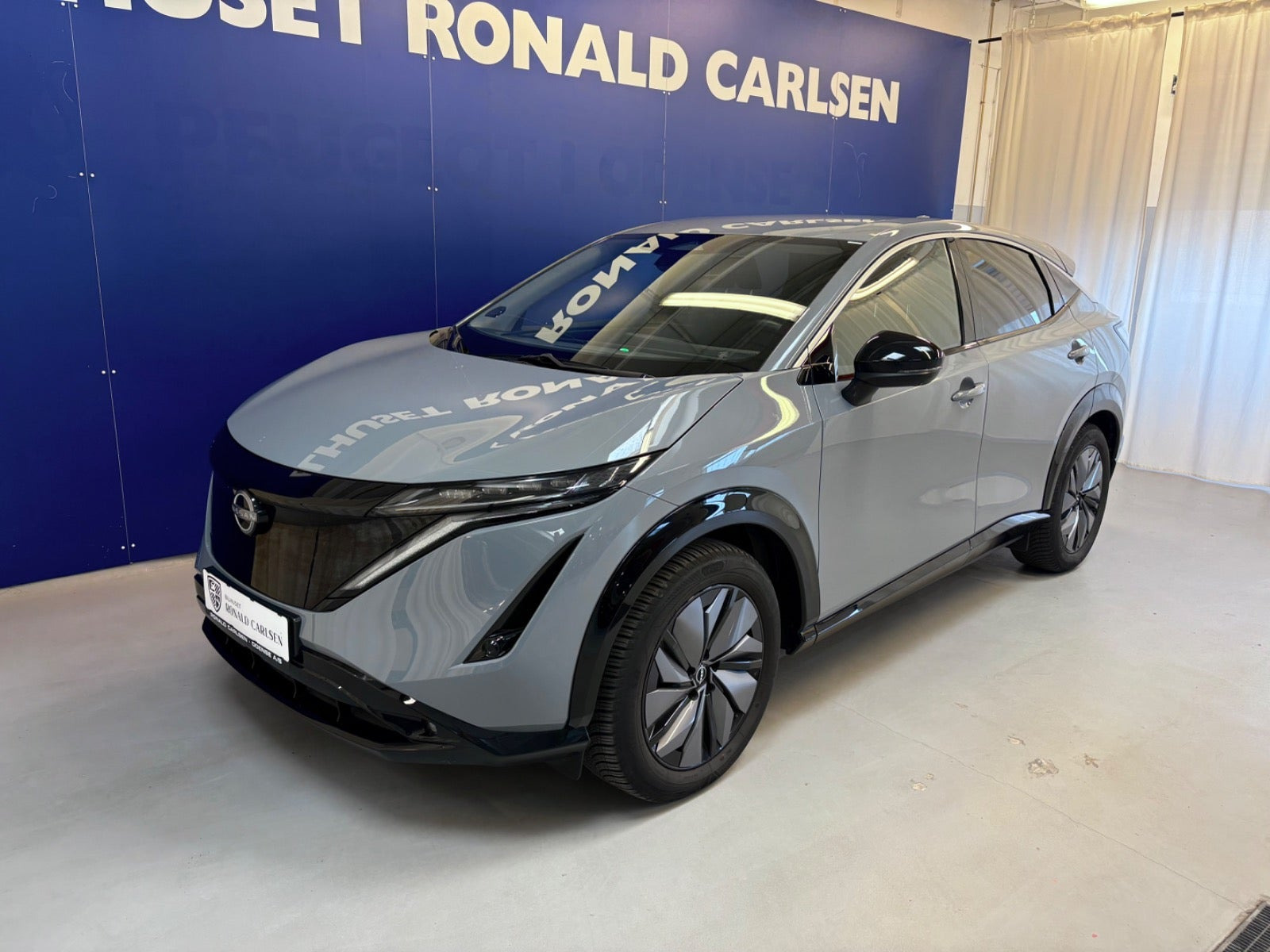 Grå Nissan Ariya fra 2022