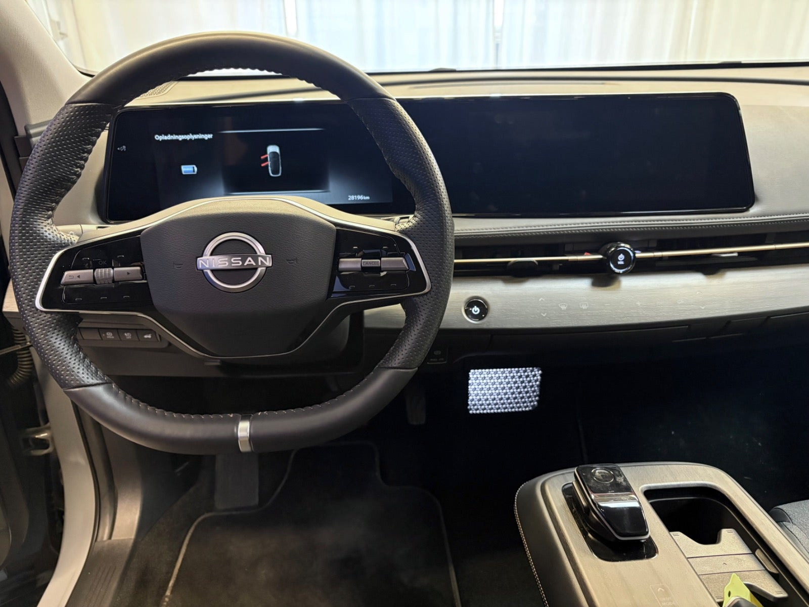 Grå Nissan Ariya fra 2022