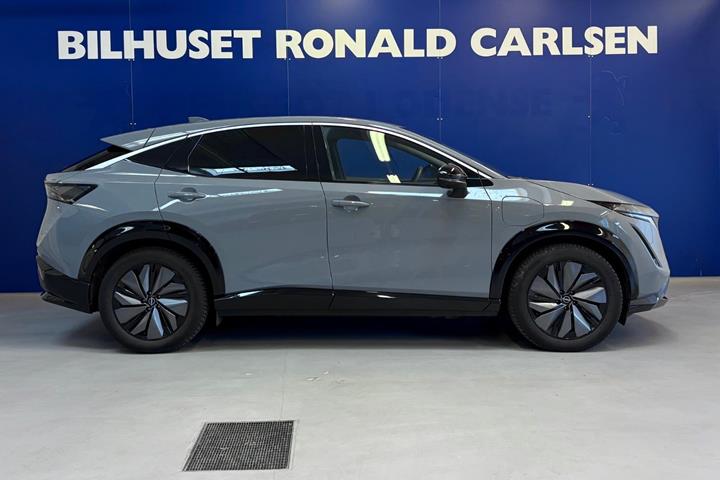 Grå Nissan Ariya fra 2022