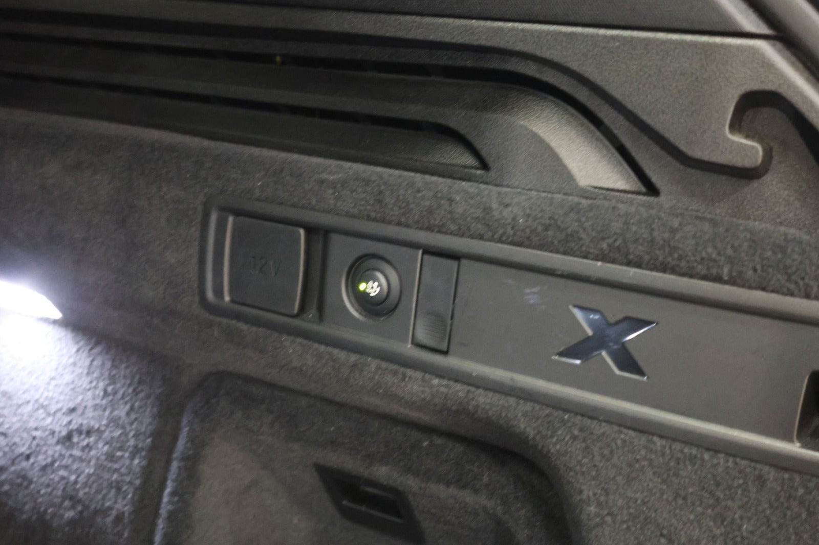 Hvid BMW X5 fra 2023