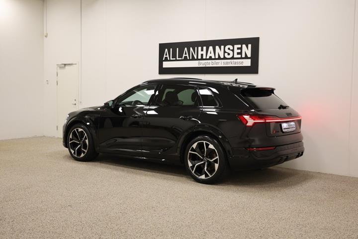 Sort Audi SQ8 e-tron fra 2024