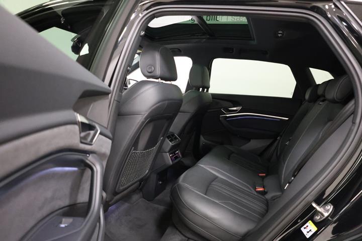 Sort Audi SQ8 e-tron fra 2024