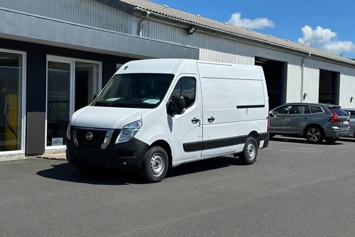 Hvid Nissan Interstar fra 2022