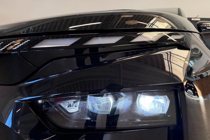 Sort Skoda Enyaq fra 2026