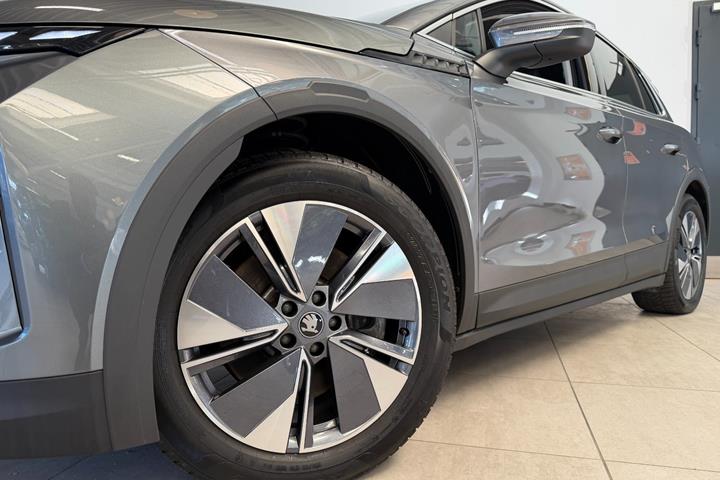 Grå Skoda Elroq fra 2025