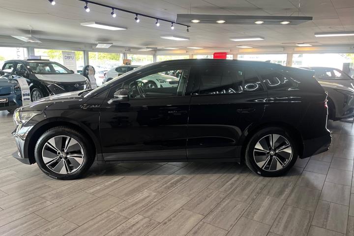 Sort Skoda Enyaq fra 2023