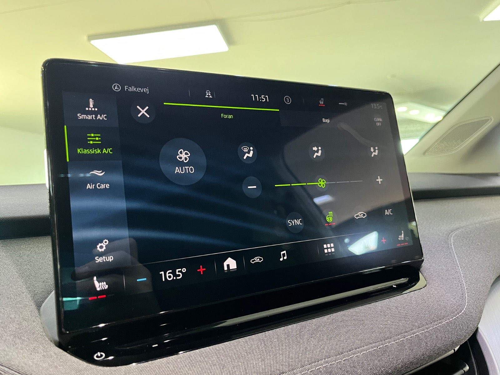 Sort Skoda Enyaq fra 2023