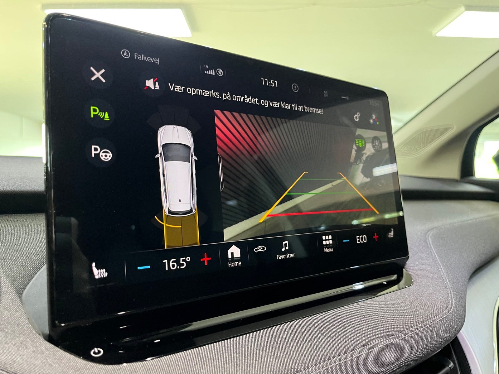 Sort Skoda Enyaq fra 2023