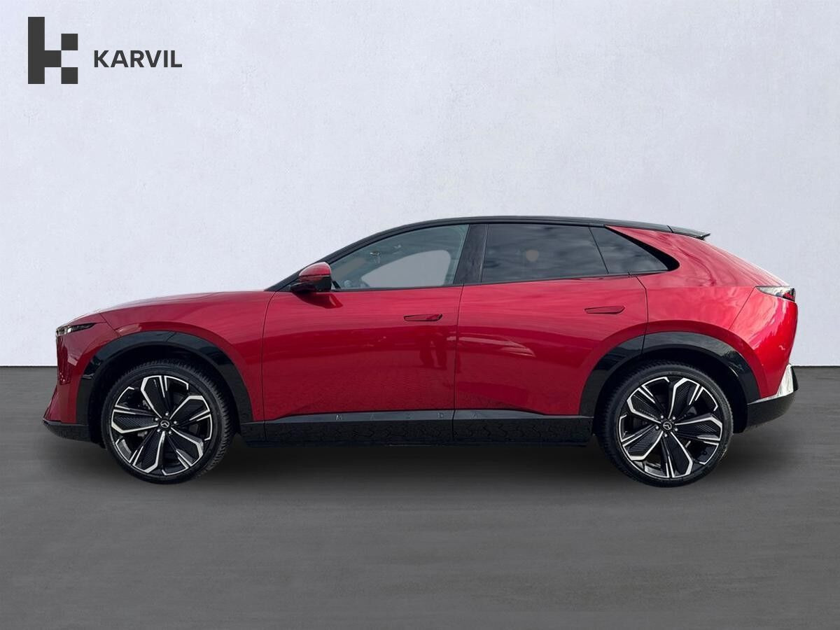 Rød Mazda CX-6e fra 2026