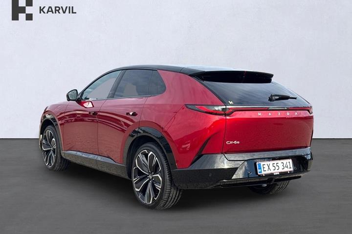 Rød Mazda CX-6e fra 2026