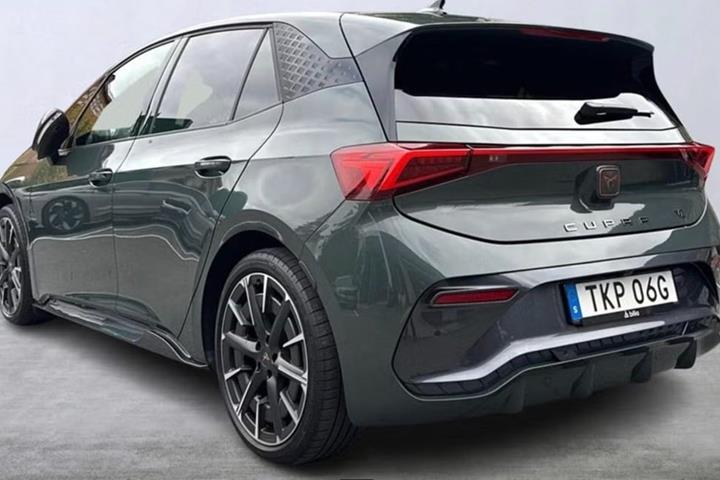 Grøn Cupra Born fra 2025