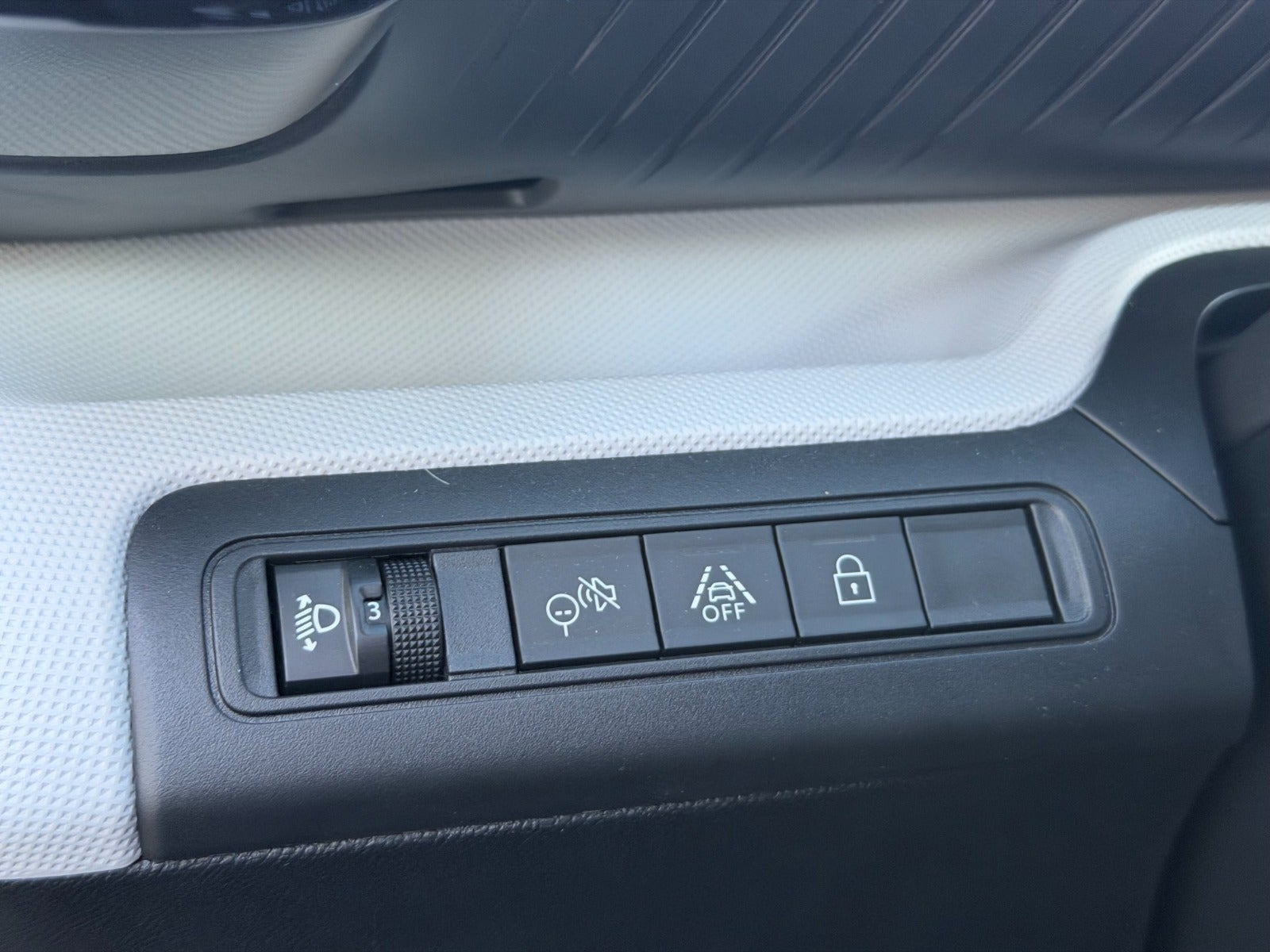 Grå Citroën e-C3 Aircross fra 2025