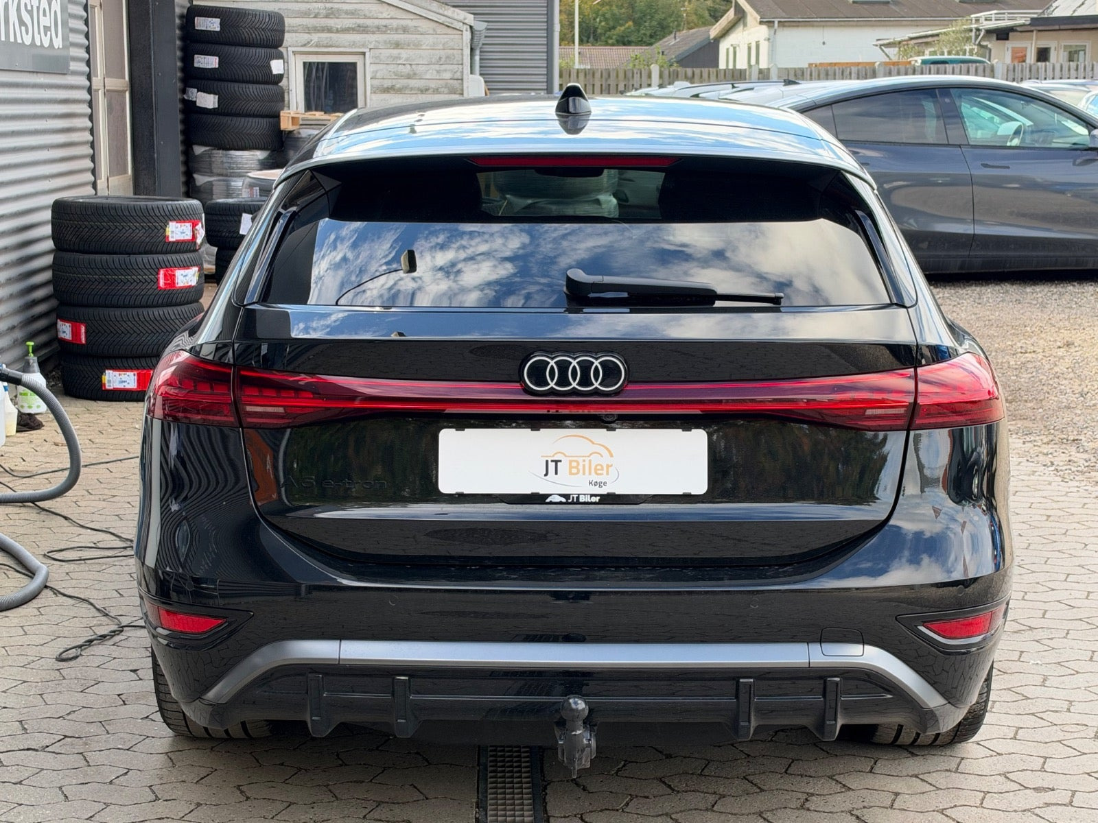 Sort Audi A6 e-tron fra 2026