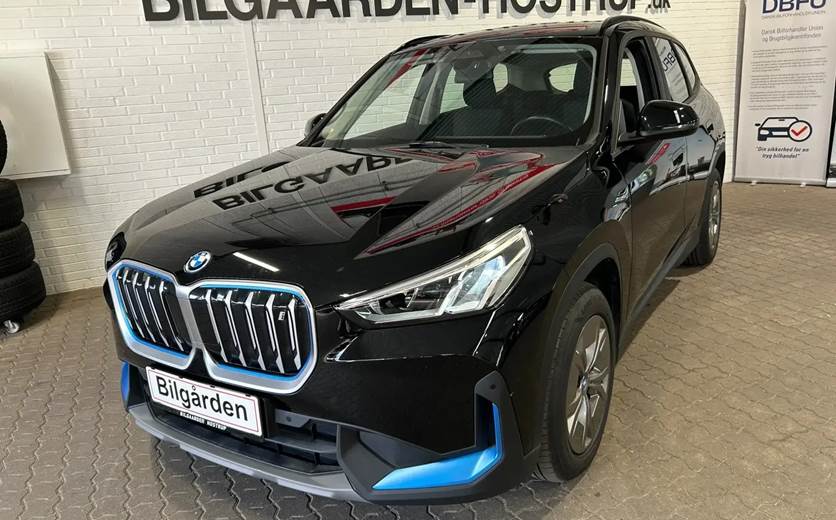 BMW iX1 xDrive30 X-Line