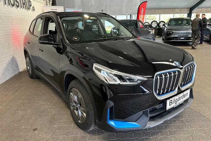 Sort BMW iX1 fra 2023