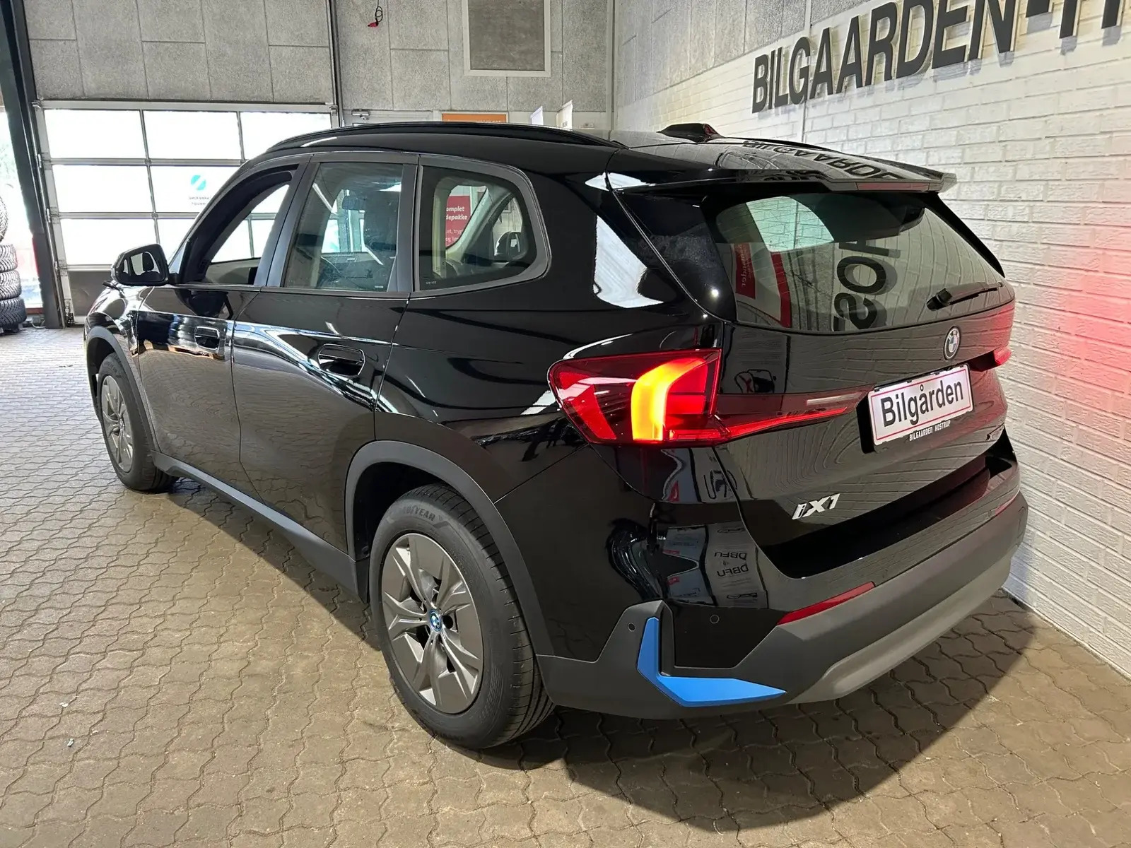 Sort BMW iX1 fra 2023