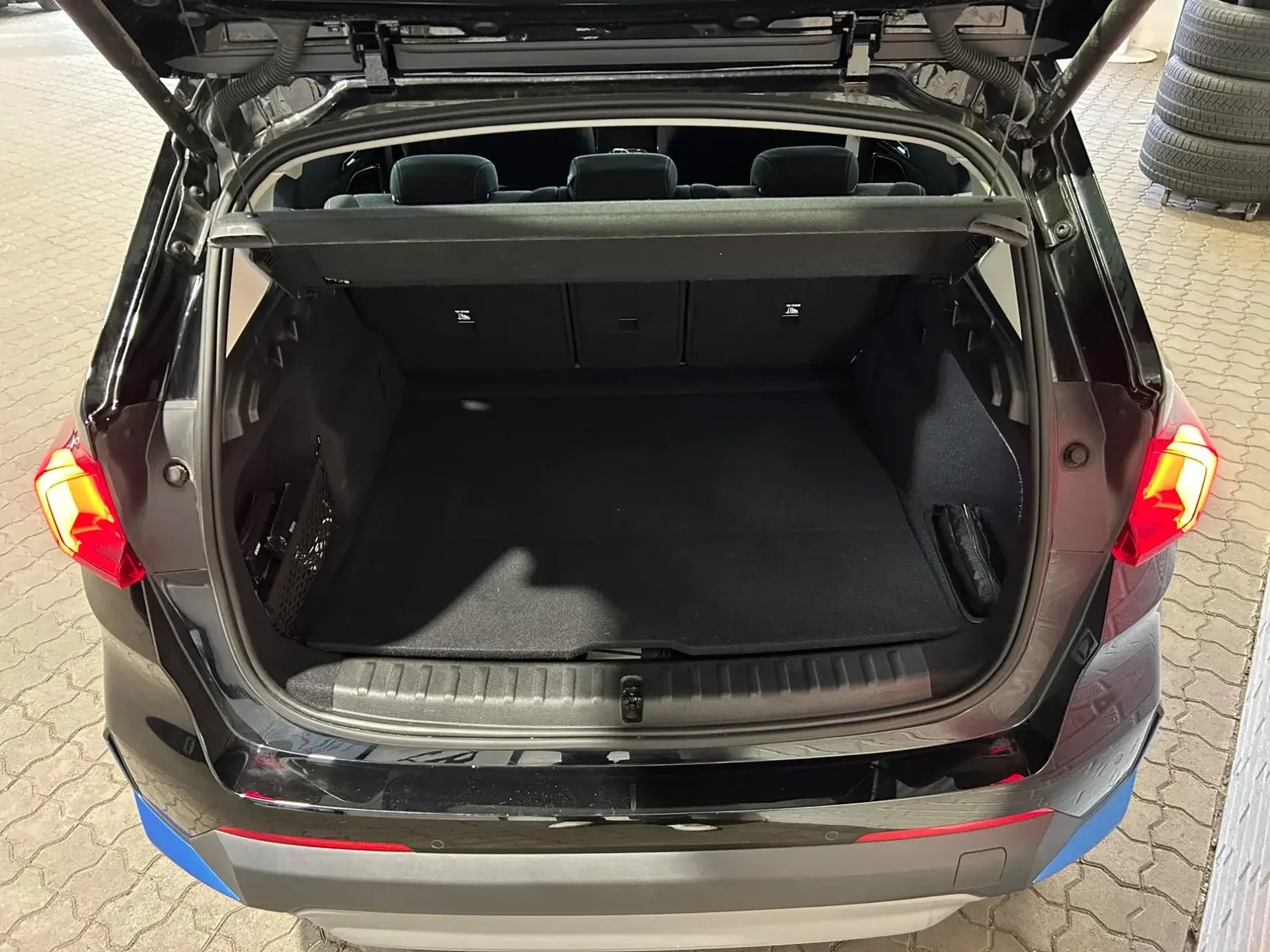 Sort BMW iX1 fra 2023