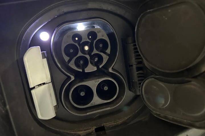 Sort BMW iX1 fra 2023