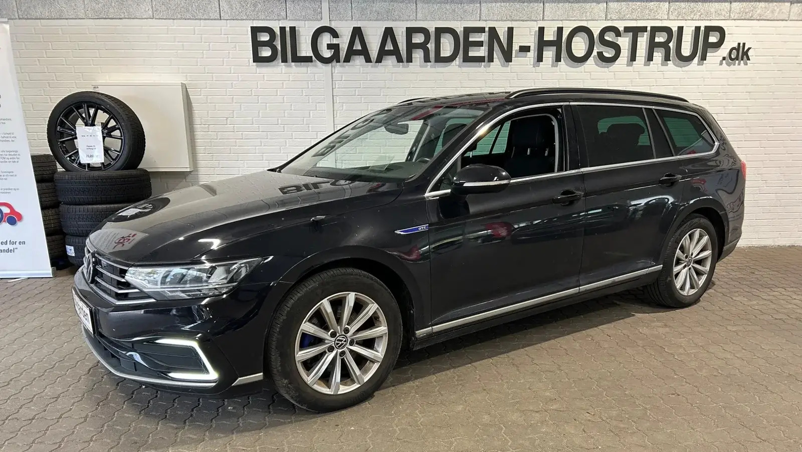 Sort VW Passat fra 2021