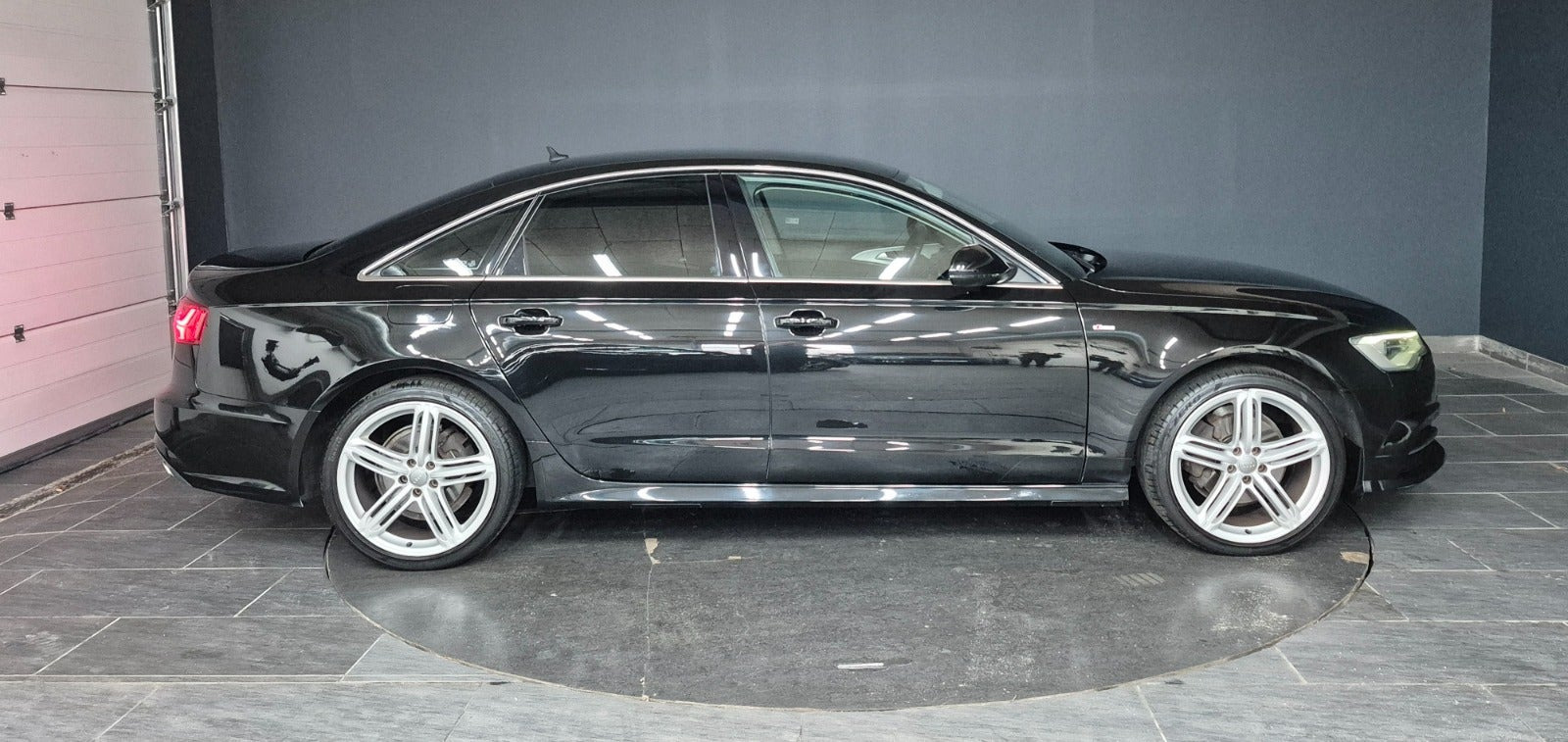 Sort Audi A6 fra 2015