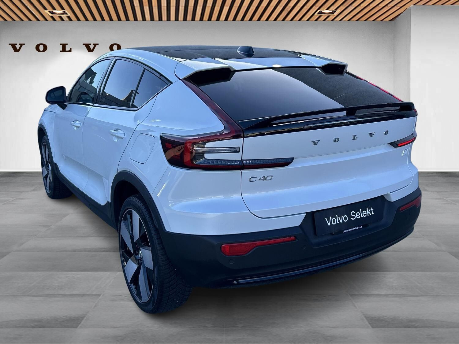 Hvid Volvo C40 fra 2022