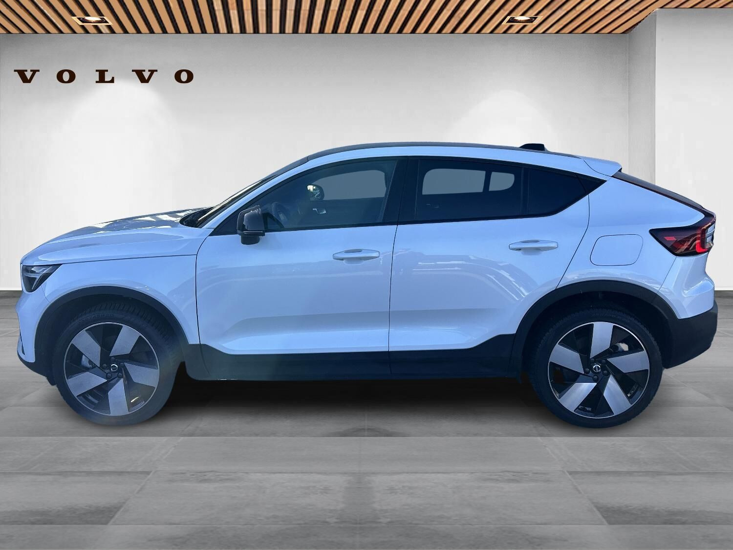 Hvid Volvo C40 fra 2022